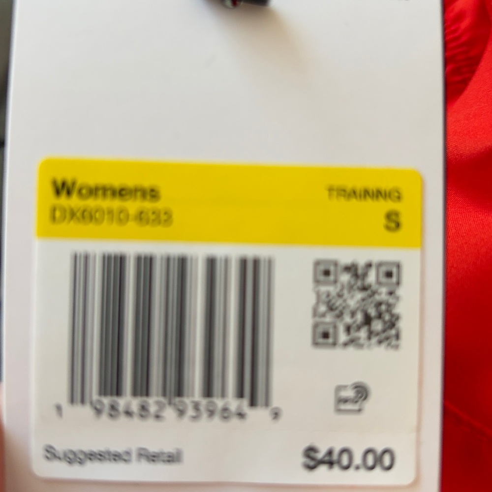 New!! Nike women's running shorts - Picture 5 of 6